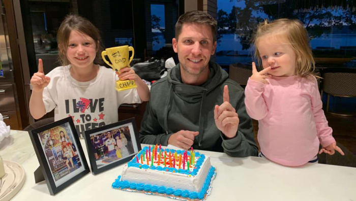 denny-hamlin-daughters